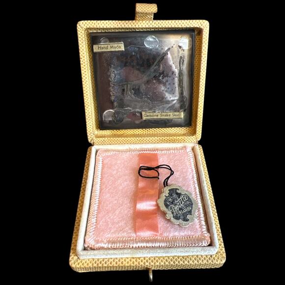 1940'S Vintage Dorette Gold Snakeskin Powder Compact Original Tags, Puff & Box - Picture 4 of 16